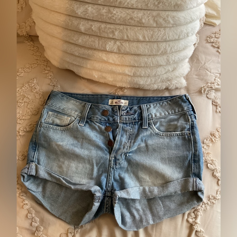 Hollister Low Rise Light Blue Jean Shorts Size 00